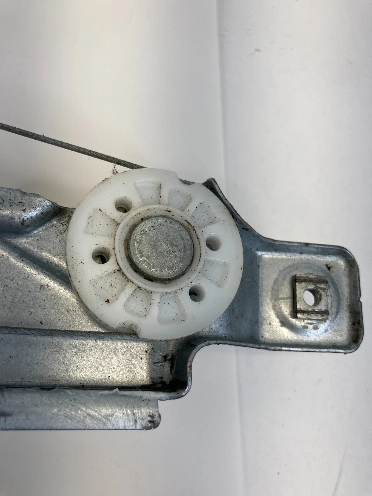 12-17 CHEVROLET EQUINOX REAR RIGHT DOOR WINDOW REGULATOR W/MOTOR 98810-J305 OEM