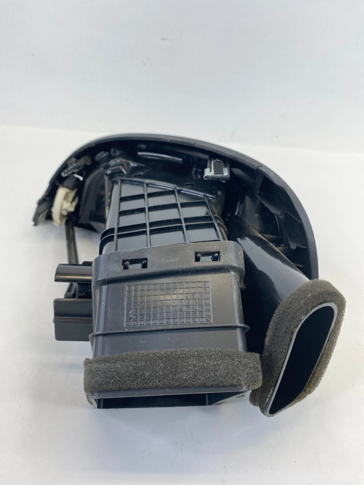 2010-2013 KIA FORTE SEDAN 4-DR DASHBOARD AC A/C RIGHT PASS AIR VENT GRILLE ASSY