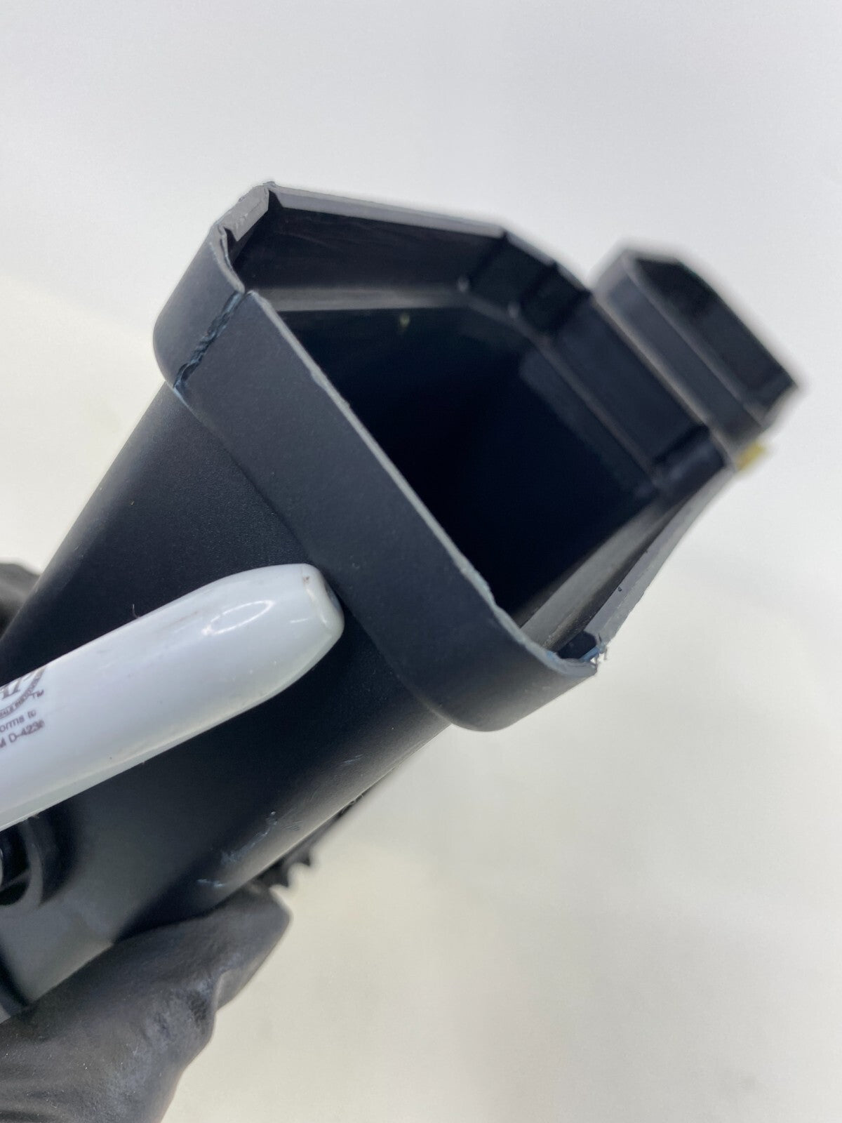 2004-2007 Volvo S40 Center Dash AC Air Vent Grille Duct W/ Hazard Switch OEM