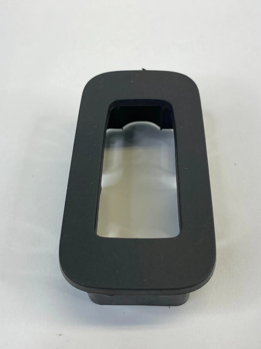 2007-2010 DODGE CHARGER REAR RIGHT DOOR WINDOW SWITCH COVER BEZEL 100010774
