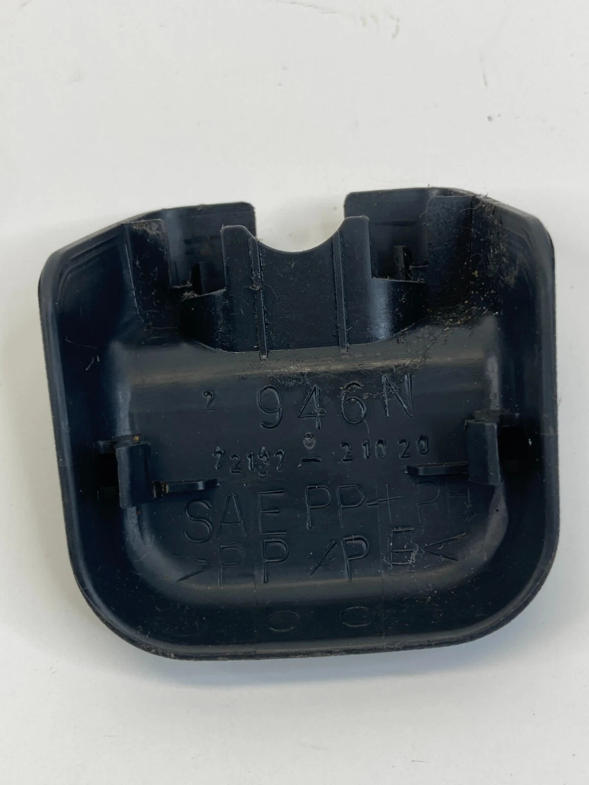 2005 06 07 08 09 2010 SCION TC FRONT SEAT TRACK BOLT COVER 72137-21020 OEM