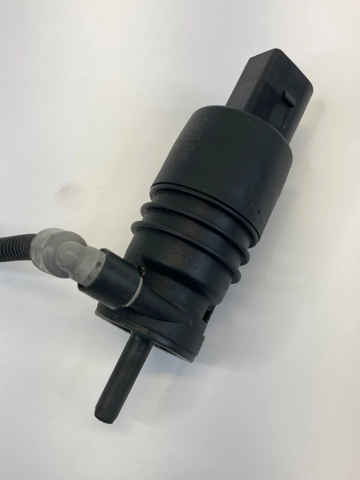 08 09 10 11 Ford Focus Windshield Washer Tank Bottle Pump 8S43-17664-AA OEM