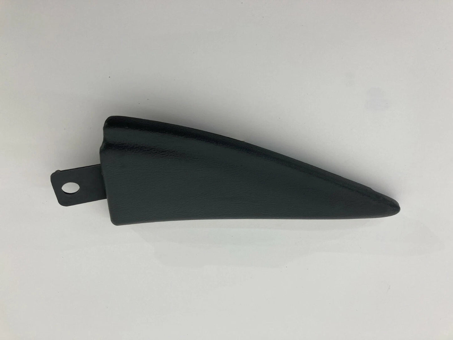 2000-2005 CHEVROLET IMPALA REAR LEFT SIDE DOOR INNER CORNER COVER TRIM 10447252