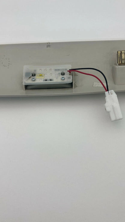 2009-2014 VOLKSWAGEN ROUTAN OVERHEAD ROOF DOME MAP LIGHT LAMP TRIM BEZEL COVER