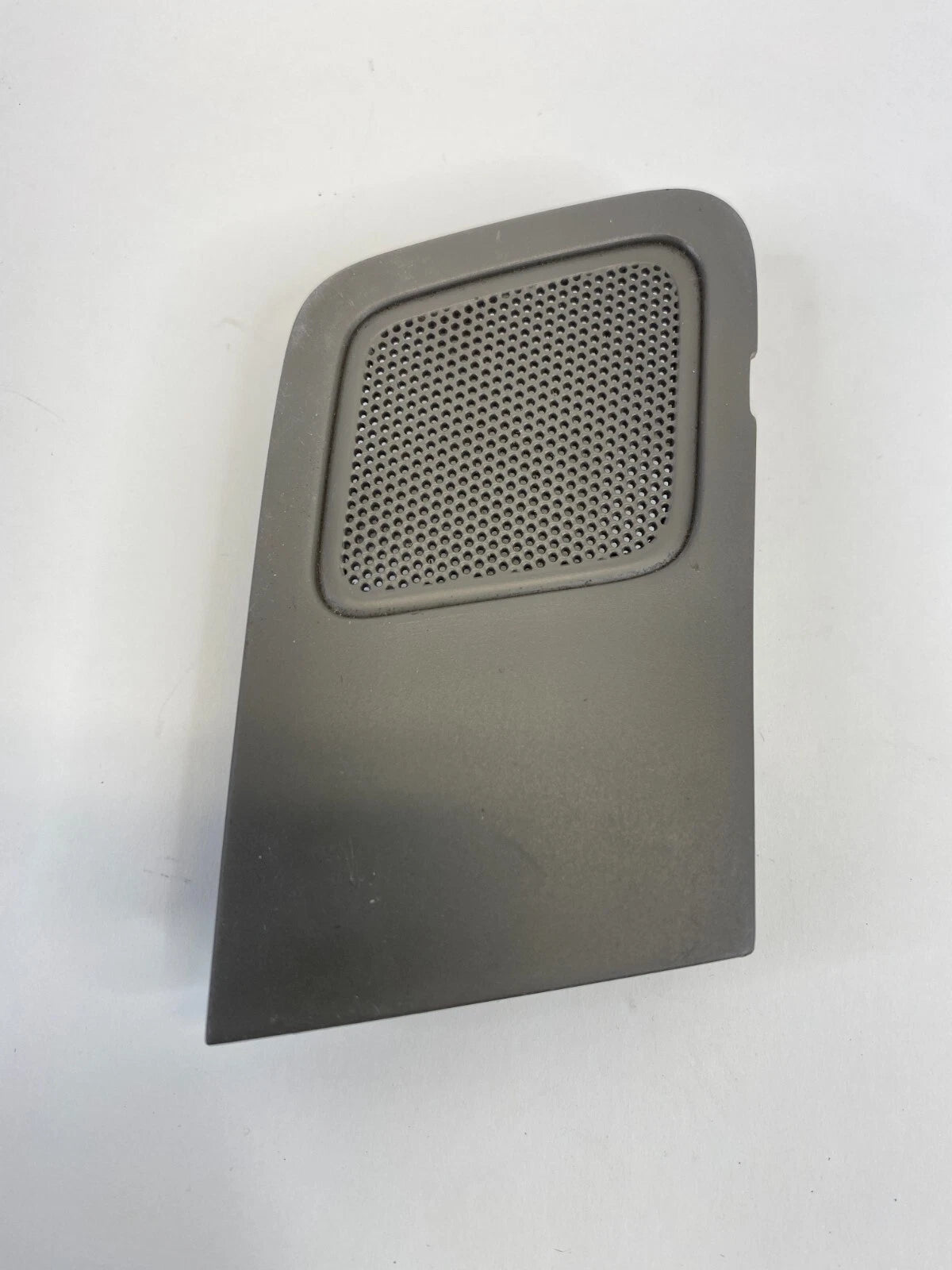 2003-2006 SUZUKI XL-7 TWEETER SPEAKER COVER RIGHT PASSENGER SIDE OEM 7383150J00
