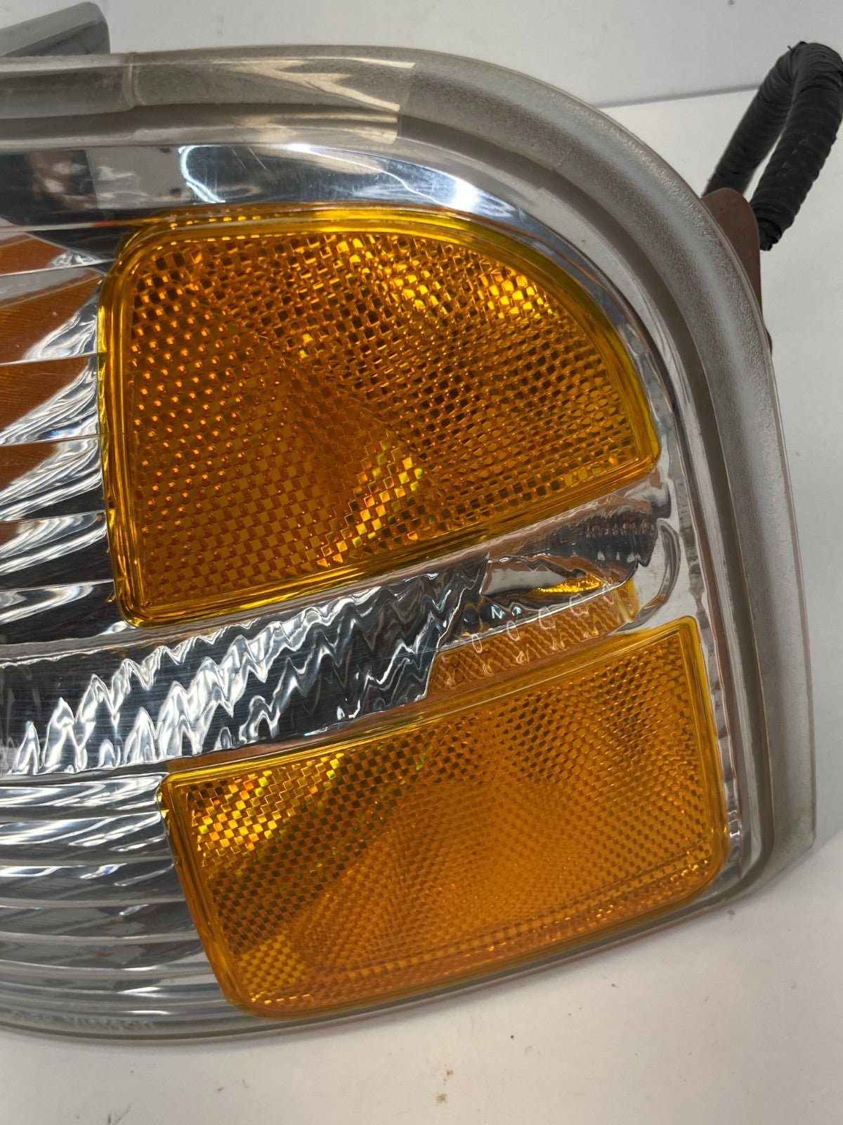 2002-2004 Ford Explorer Left Driver Turn Signal Marker Park Light Lamp OEM