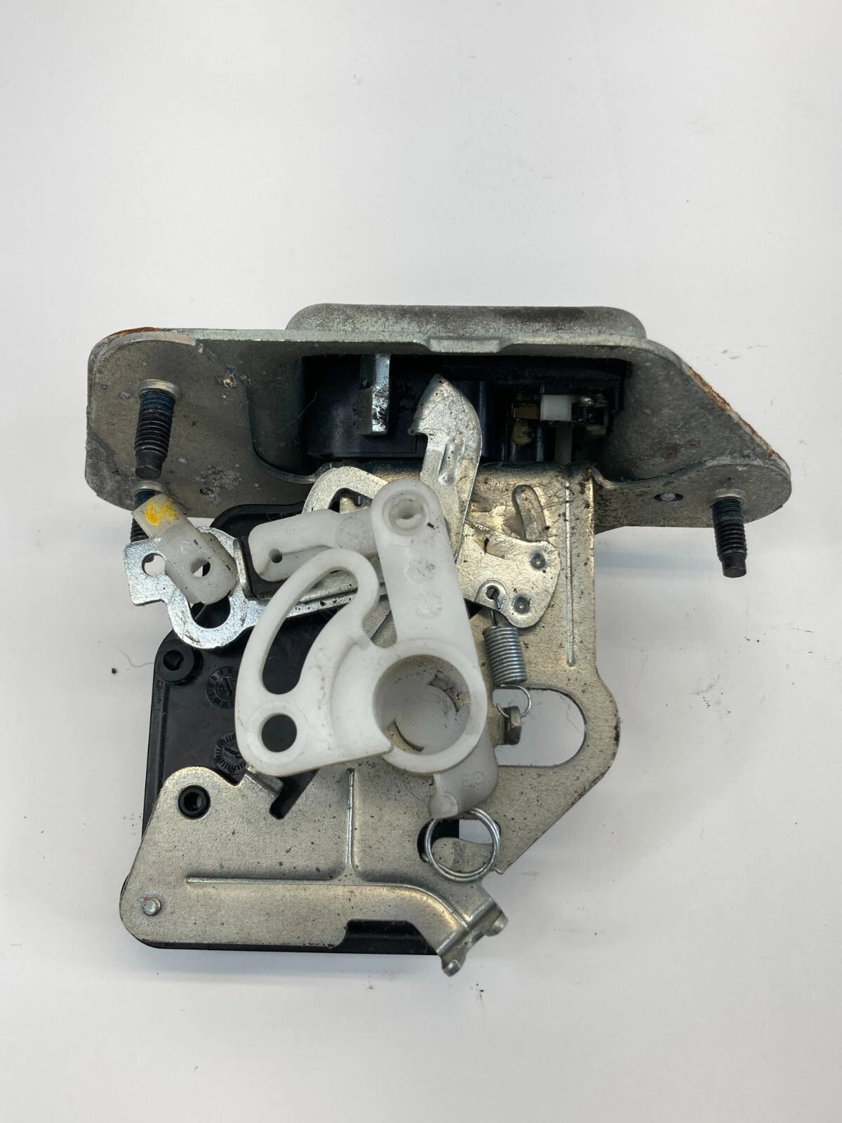 2009 2010 DODGE JOURNEY REAR TRUNK LIFTGATE LOCK LATCH ACTUATOR RELEASE