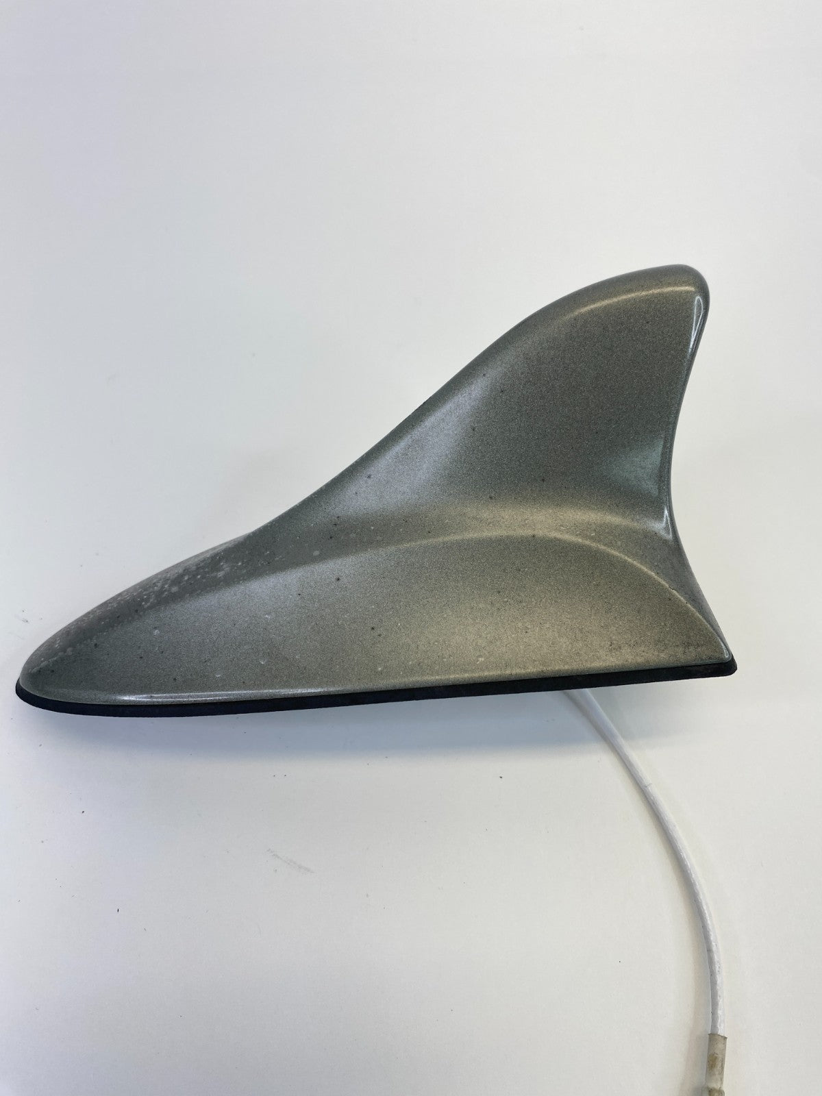 2009 2010 Hyundai Sonata SEDAN Roof Mount Shark Radio Antenna Mast OEM