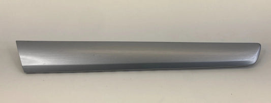 2012-2015 VOLKSWAGEN PASSAT FRONT RIGHT DOOR PANEL MOLDING BEZEL 561-867-410 OEM