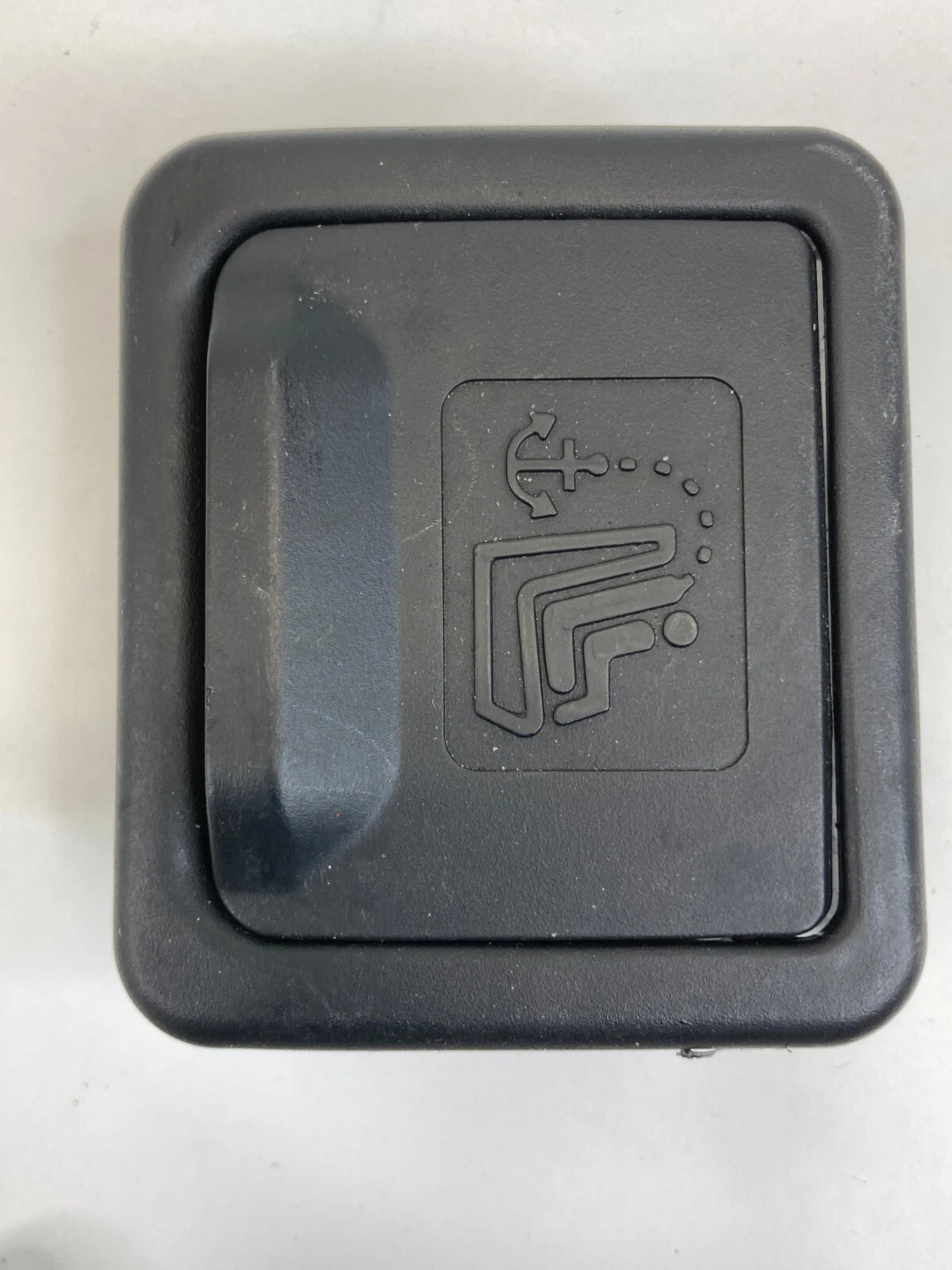2011-2014 HYUNDAI SONATA REAR DECK CHILD SEAT SAFETY ANCHOR TRIM CAP OEM