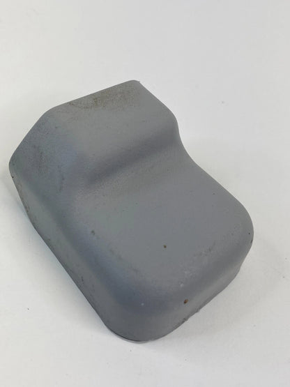 2006-2008 HYUNDAI SONATA SEDAN RIGHT INNER SIDE FRONT LEFT SEAT TRACK COVER TRIM