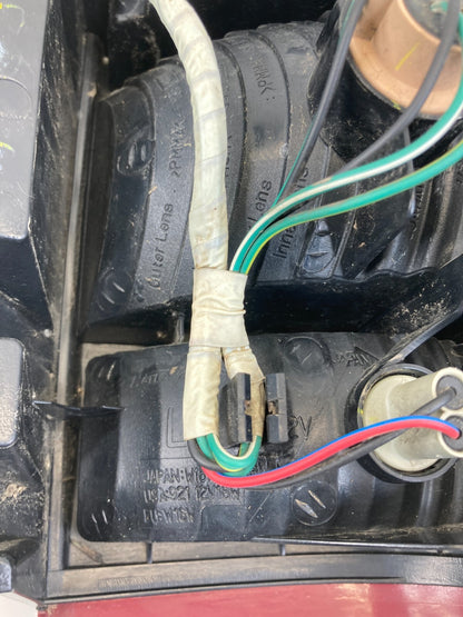 1999-2004 Nissan Pathfinder Rear Left Driver Side Tail Light Taillight Lamp