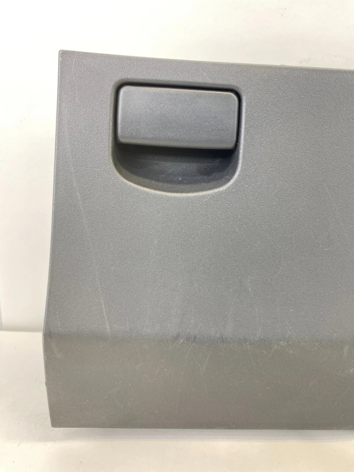 2006-2011 TOYOTA YARIS HATCHBACK UPPER GLOVE BOX STORAGE COMPARTMENT GRAY OEM