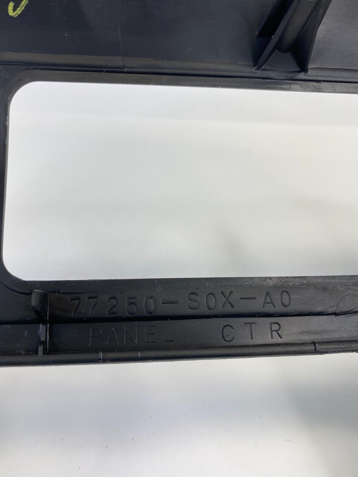 99-04 Honda Odyssey Center Dash Radio A/C Air Control Bezel Trim 77250-S0X-A0