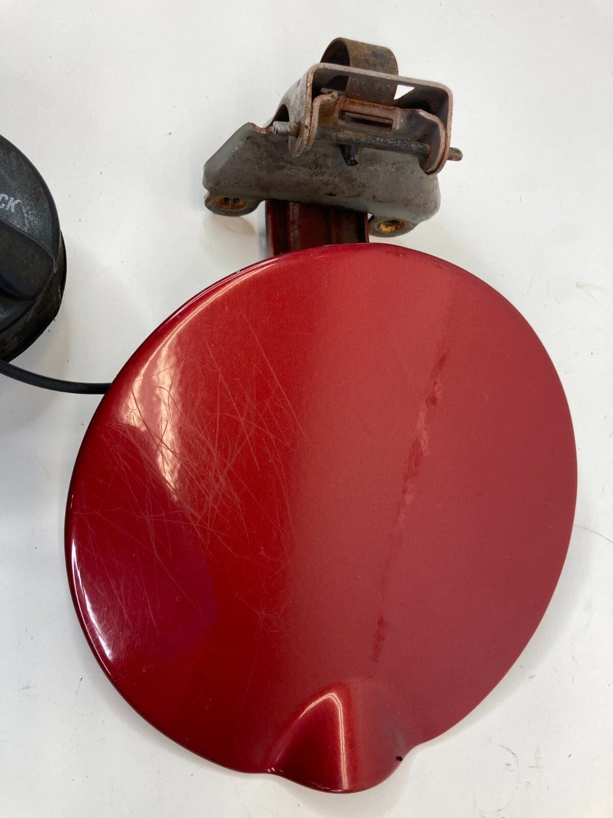 1999-2004 JEEP GRAND CHEROKEE FUEL FILLER DOOR GAS TANK LID COVER PEL OEM