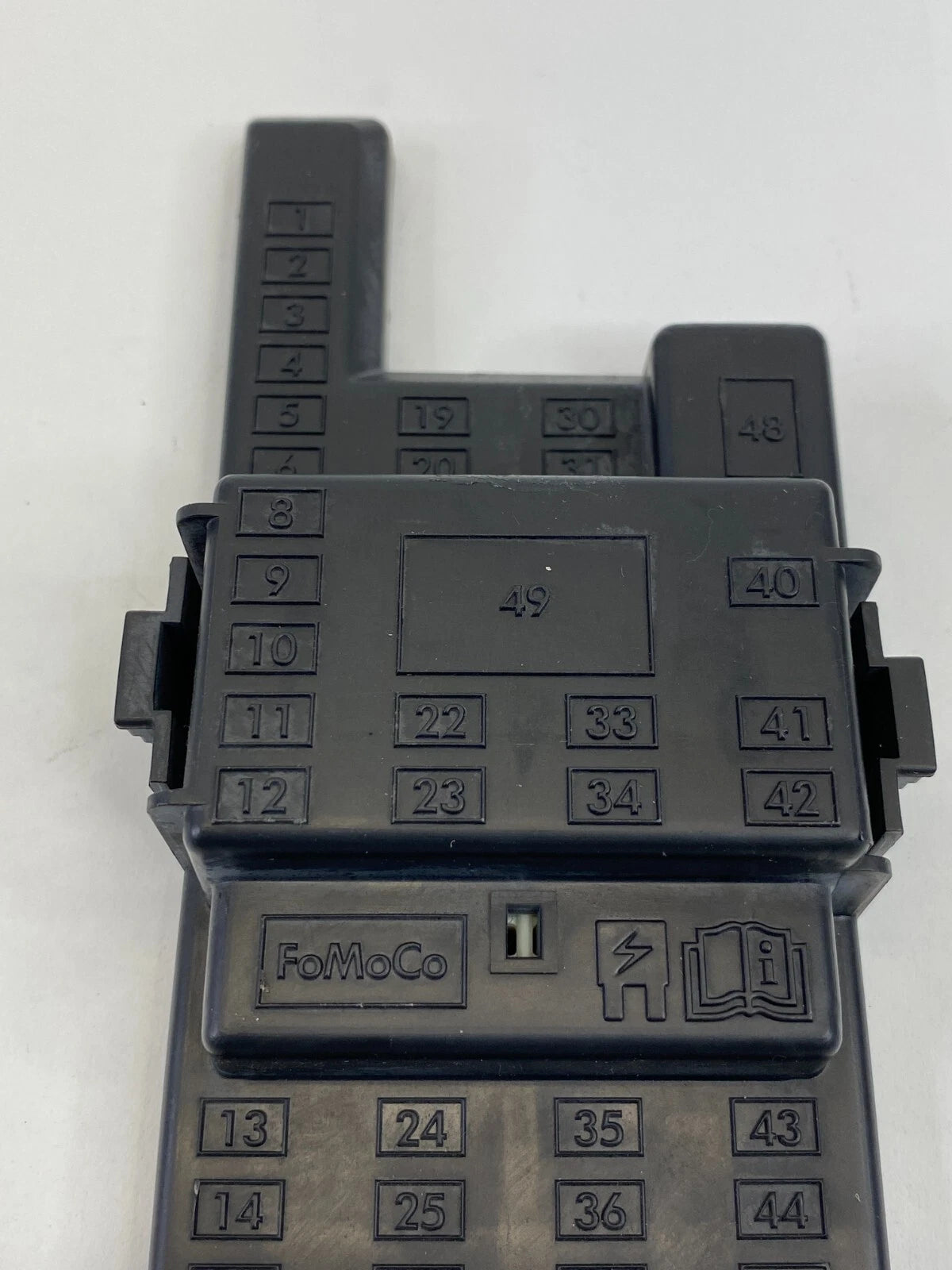 11-15 FORD EXPLORER FUSE RELAY BOX MODULE COMPARTMENT TOP COVER LID 3S0CB020 OEM