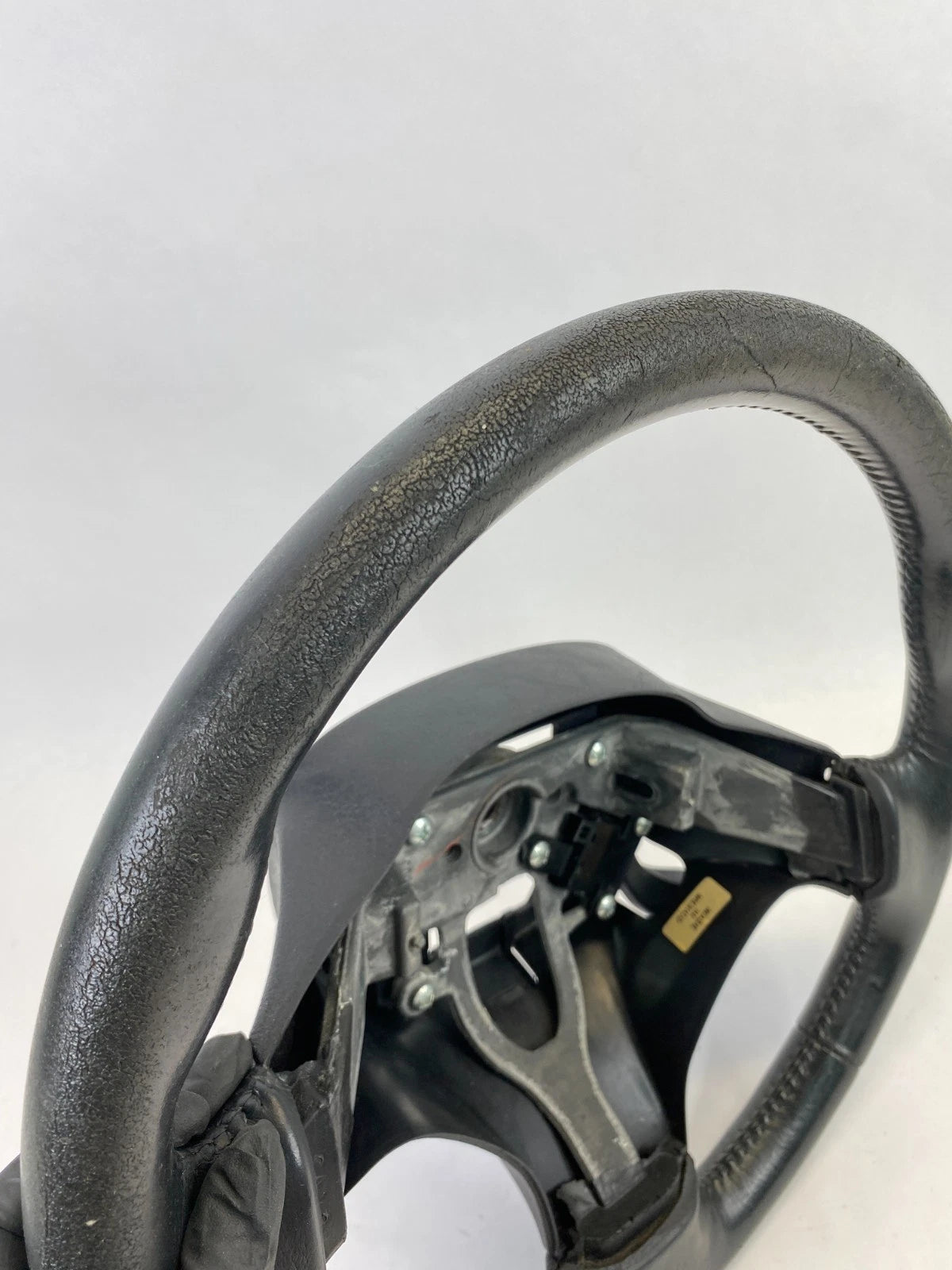 2000-2005 MITSUBISHI ECLIPSE STEERING WHEEL ASSEMBLY W/ CRUISE CONTROL SWITCH