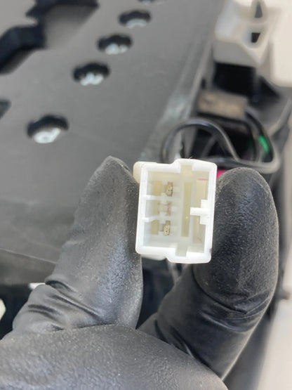 2011-2014 CHRYSLER 200 AUTOMATIC TRANSMISSION SHIFTER LEVER HANDLE ASSEMBLY