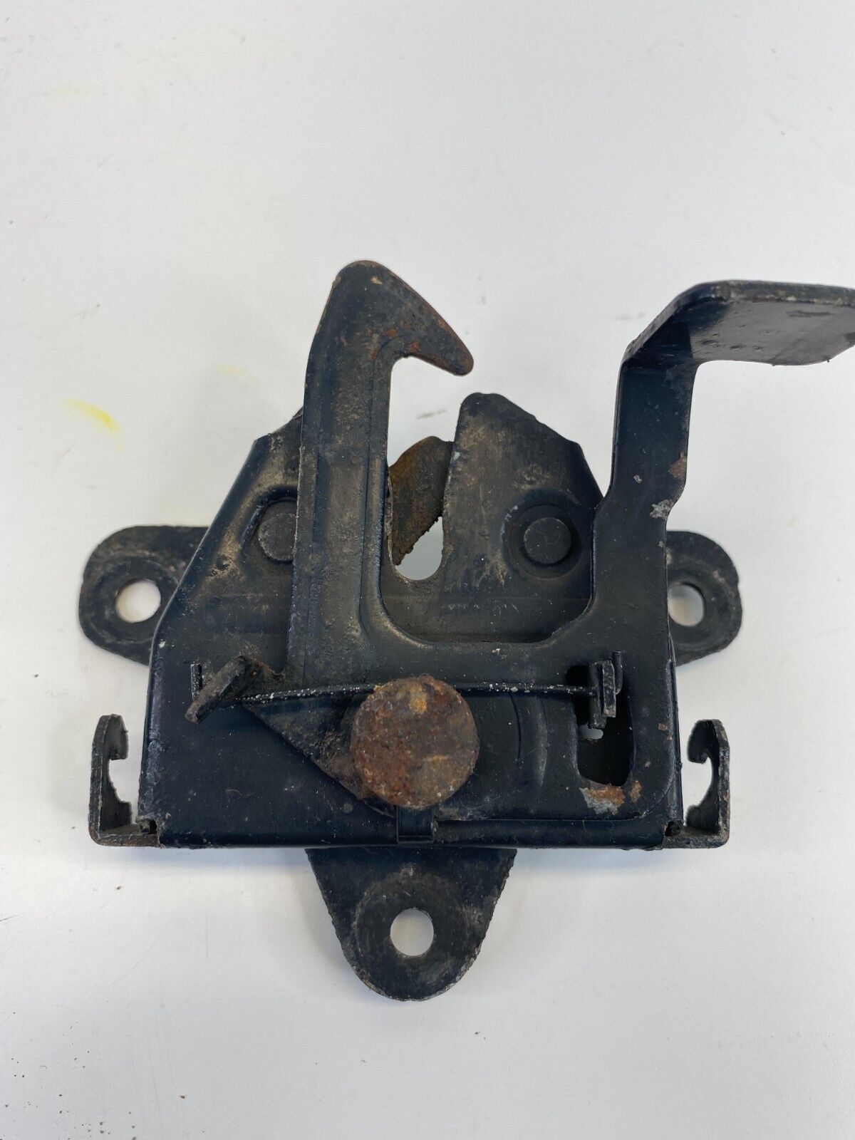 07 08 09 10 Hyundai Elantra Sedan Hood Lock Release Latch Actuator OEM