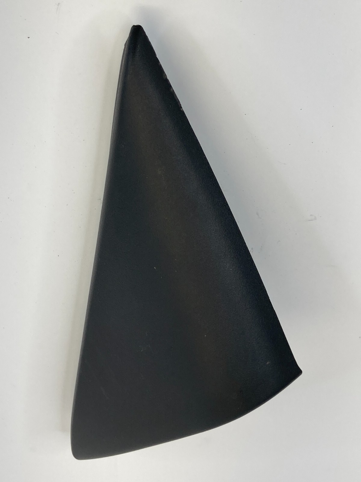 2006-2013 Chevrolet Impala Upper Front Right Passenger Inner Door Corner Cover