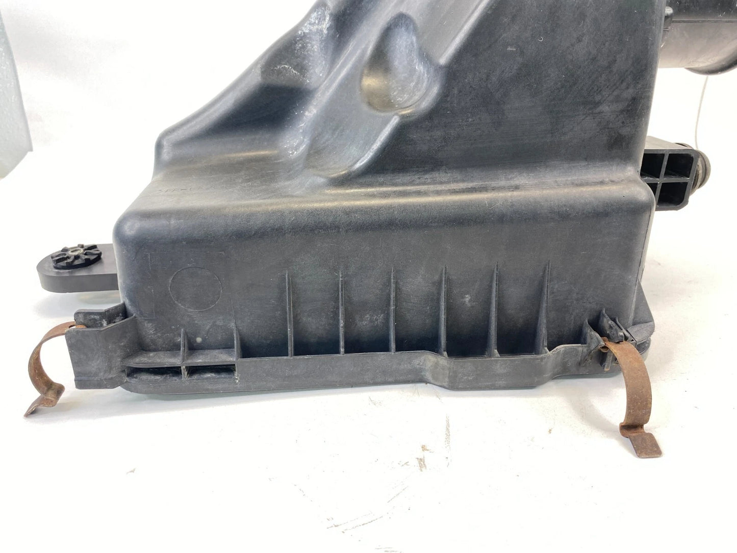 2006-2009 TORRENT 05-09 EQUINOX 3.4L AIR INTAKE FILTER CLEANER BOX LOWER HOUSING