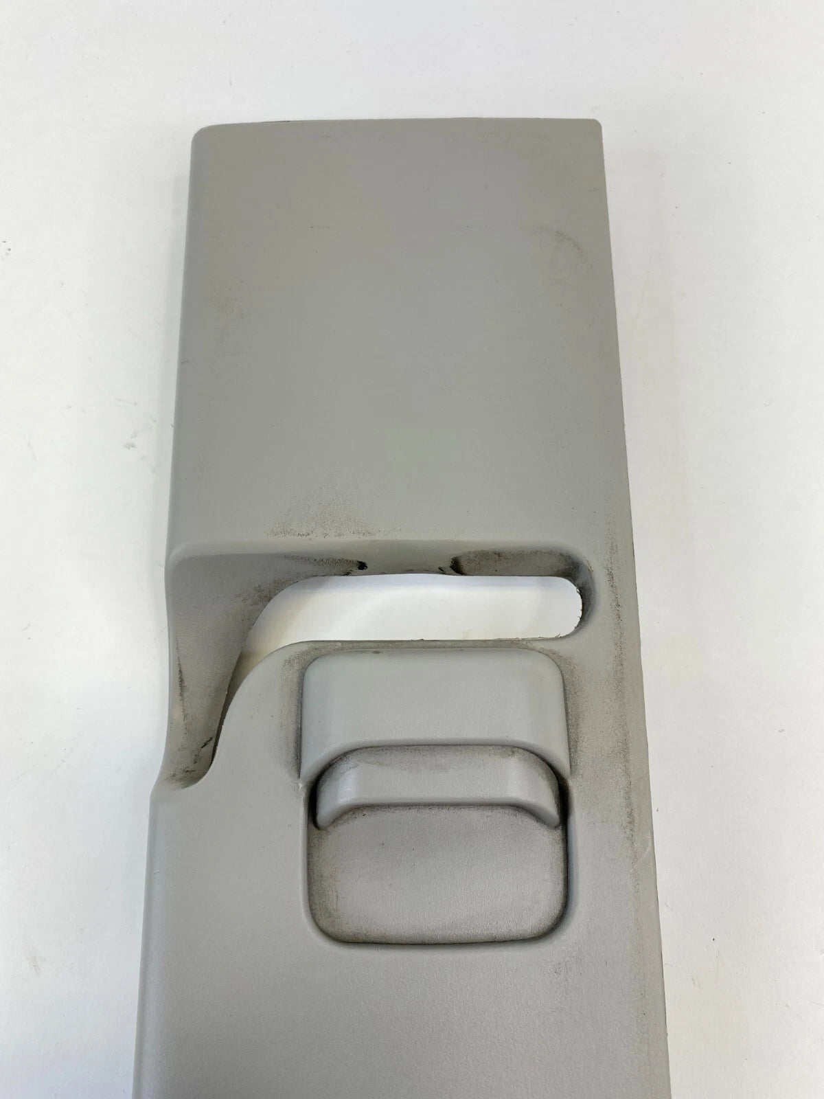 2011-2016 CHEVROLET CRUZE FRONT LEFT SIDE UPPER SEAT BELT ADJUSTENT TRIM COVER