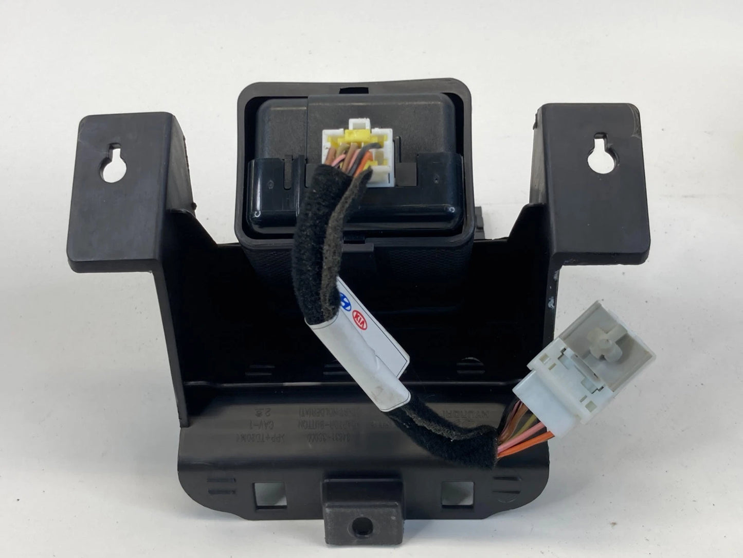 2011-2015 HYUNDAI SONATA ADAPTOR BUTTON START HOLD W/ KEY & START SWITCH OEM