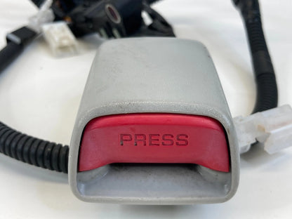 2004-2009 LEXUS RX330 RX350 FRONT LEFT SIDE SEAT BELT BUCKLE GRAY E067902 OEM