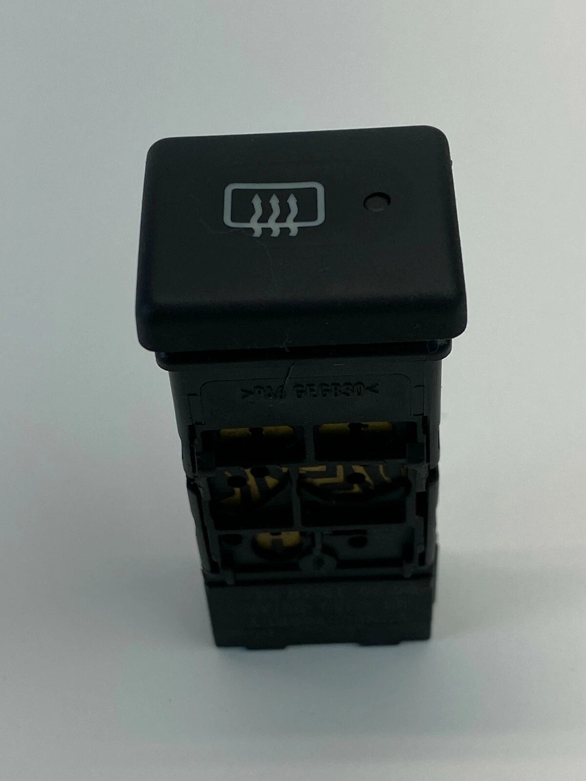 03 04 LAND ROVER DISCOVERY REAR DEFROST HEATED CONTROL SWITCH BUTTON YUG000760PU