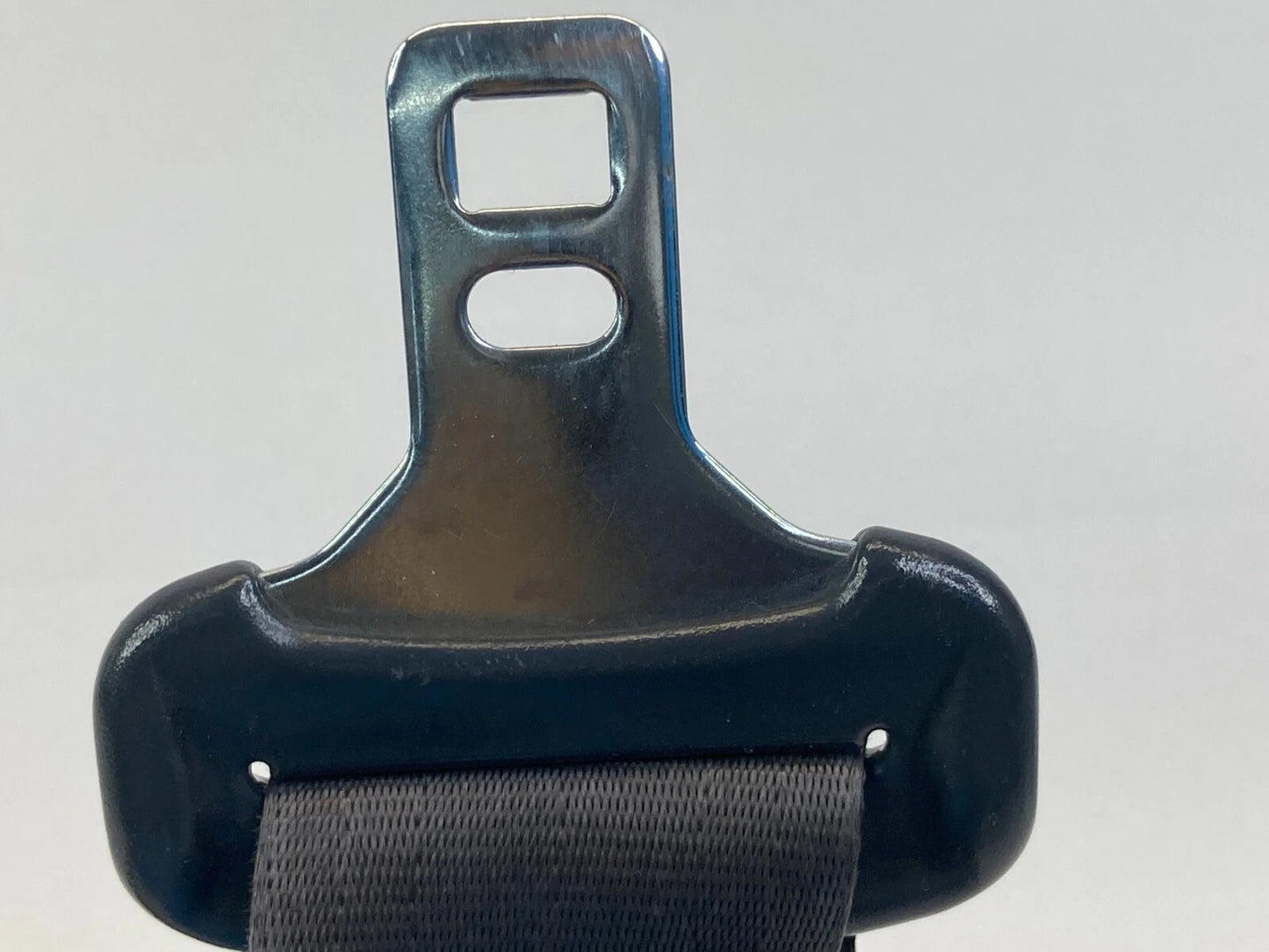 2006-2011 Kia Rio Rio5 Front Right Passenger Side Seat Belt Retractor Assembly