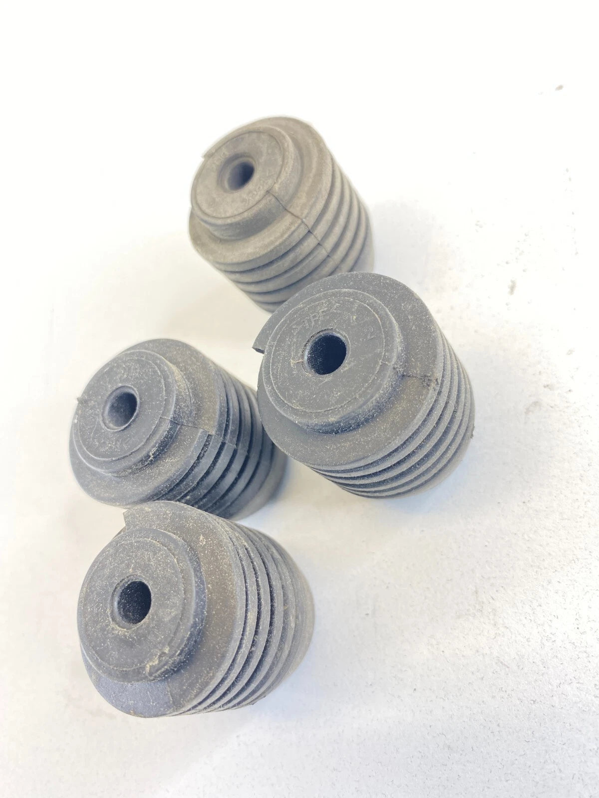 2010 2011 2012 HYUNDAI SANTA FE FRONT HOOD STOPPER ADJUSTMENT RUBBER SET OF 4