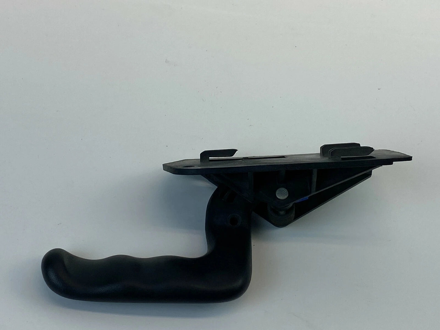 00-06 CHEVY TAHOE FRONT RIGHT PASSENGER SIDE INTERIOR DOOR HANDLE 15057527 OEM