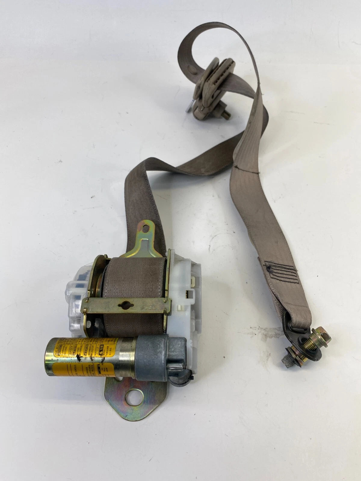 2000 2001 00 01 LEXUS ES300 FRONT RIGHT PASSENGER SEAT BELT RETRACTOR FR RH OEM