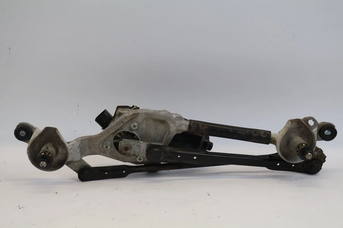 2012-2017 HYUNDAI ACCENT FRONT WIPER MOTOR W/ LINKAGE TRANSMISSION 98110-1R000