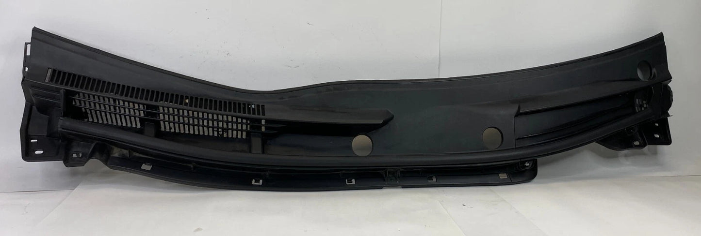 2010-2015 TOYOTA PRIUS FRONT WINDSHIELD WIPER COWL GRILLE PANEL 55781-47110 OEM