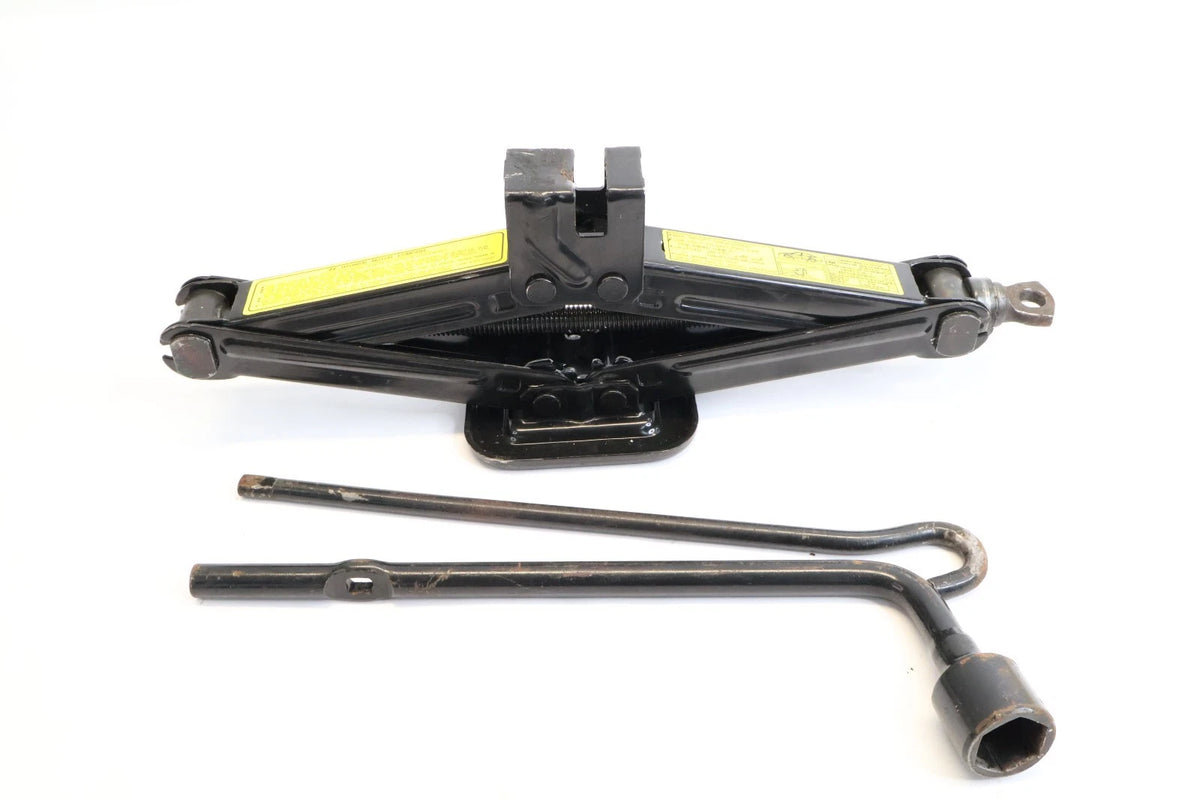 2009-2012 HYUNDAI ELANTRA SPARE TIRE EMERGENCY SCISSOR JACK TOOL KIT 09110-2H000