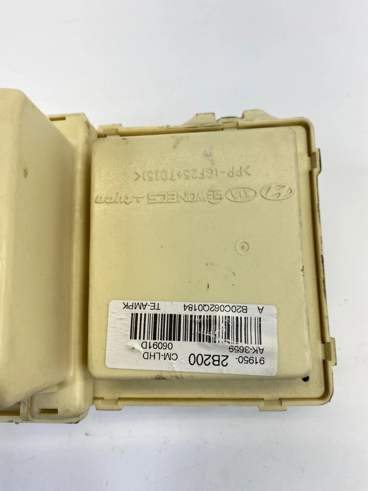 07-09 HYUNDAI SANTA FE 3.3L V6 INTERIOR CABIN JUNCTION FUSE BOX 91950-2B200 OEM