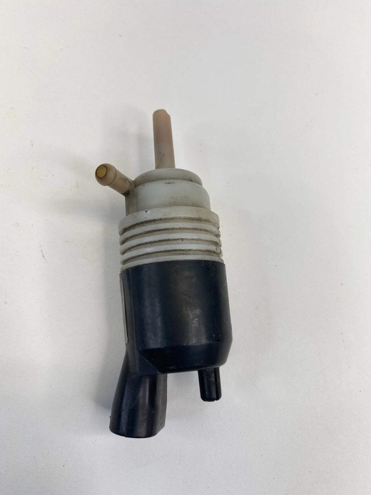 2005-2009 CHEVROLET TRAILBLAZER REAR WINDOW WASHER FLUID PUMP 10386728 OEM