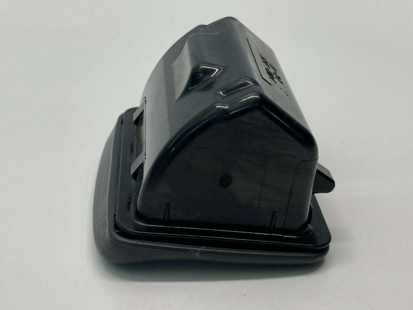 2005 2006 2007 SUZUKI AERIO REAR CENTER CONSOLE ASHTRAY ASH TRAY OEM