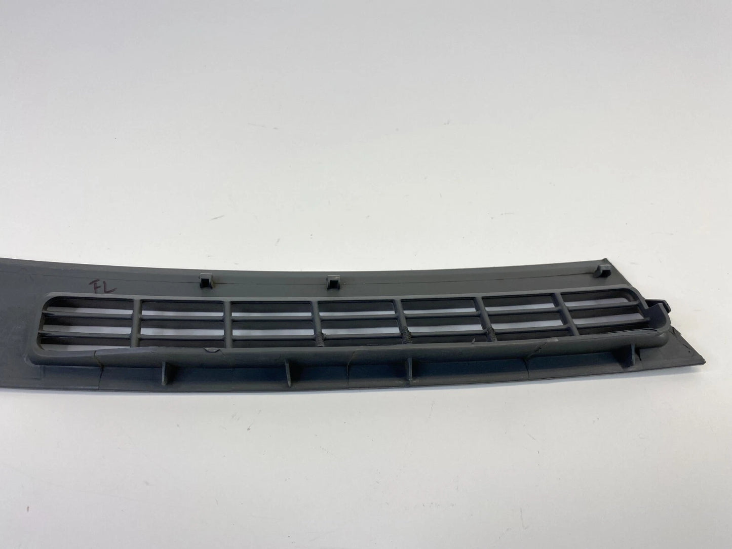 06-10 JEEP GRAND CHEROKEE LEFT SIDE DASH DEFROSTER VENT GRILLE 1DQ55TRMAA OEM