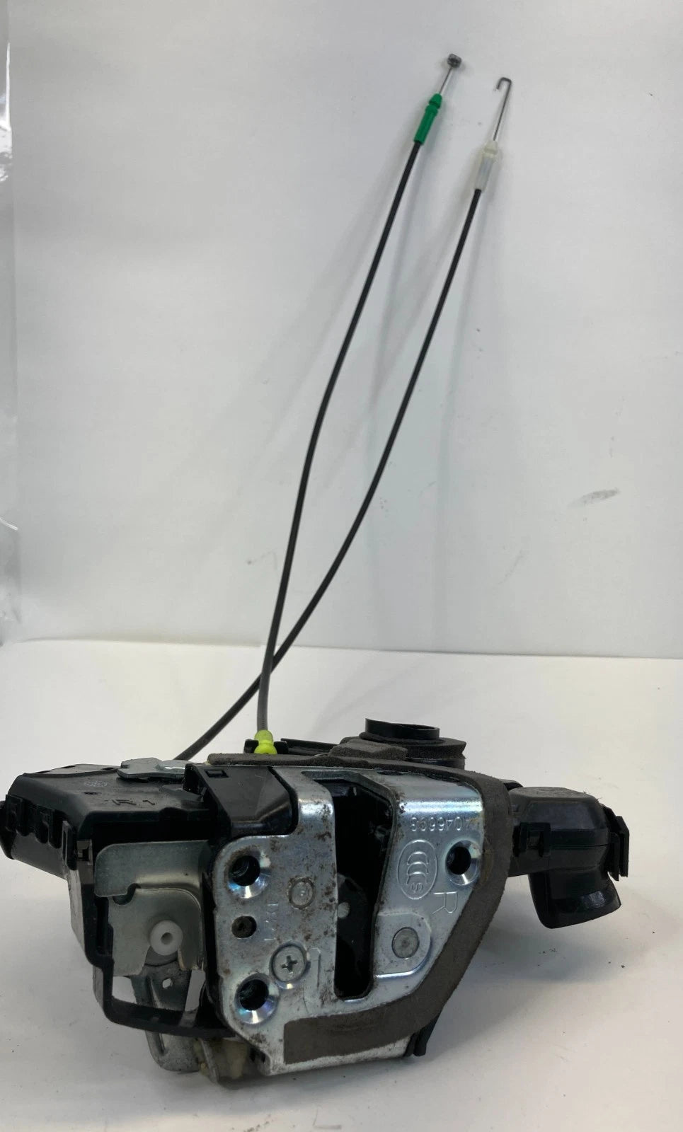 2004-2008 TOYOTA COROLLA FRONT RIGHT DOOR LOCK LATCH ACTUATOR W/O POWER LOCK OEM