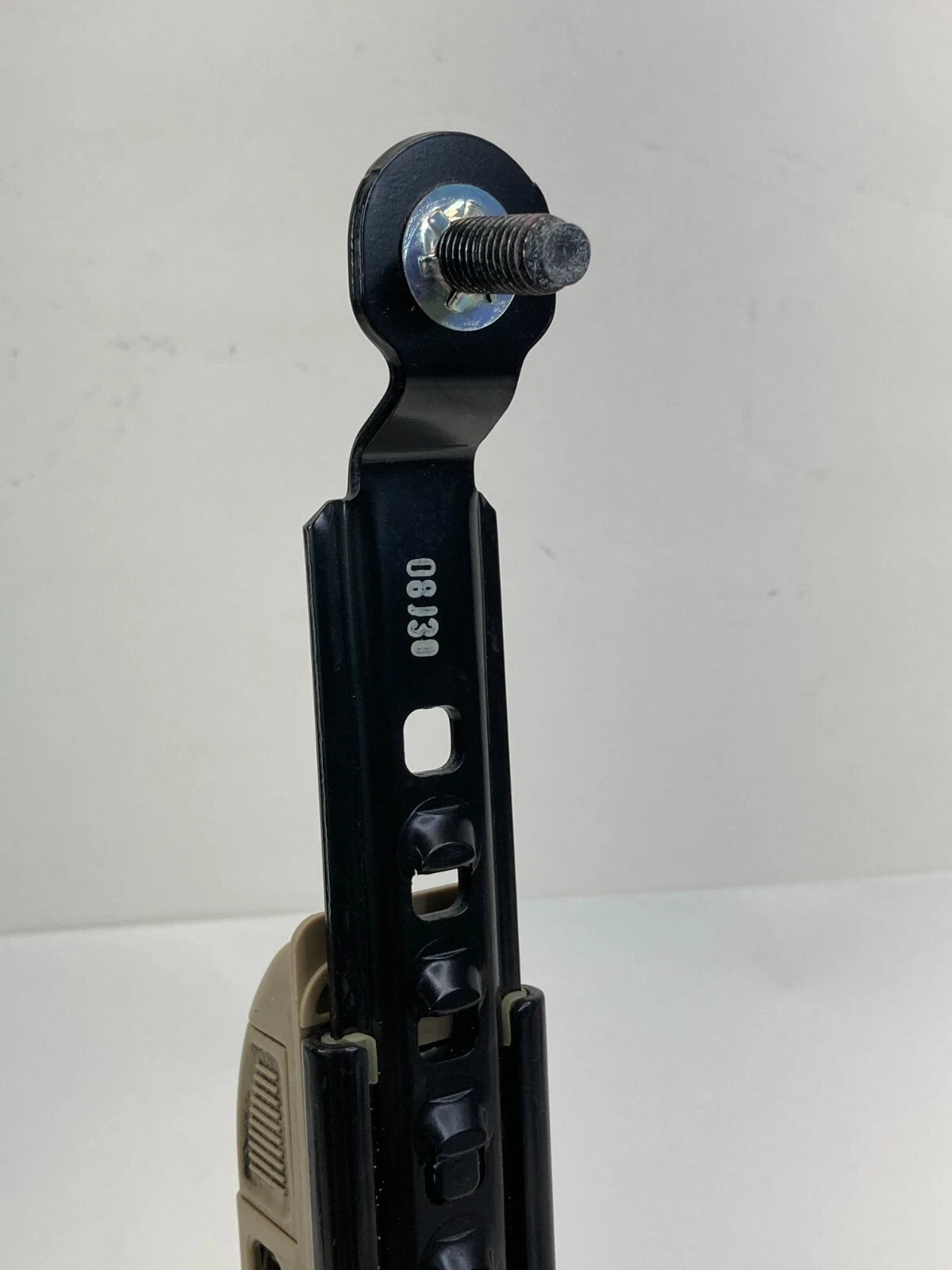 2008-2010 SATURN VUE SUV 4-DR FRONT LEFT DRIVER SEAT BELT HEIGHT ADJUSTER ASSY