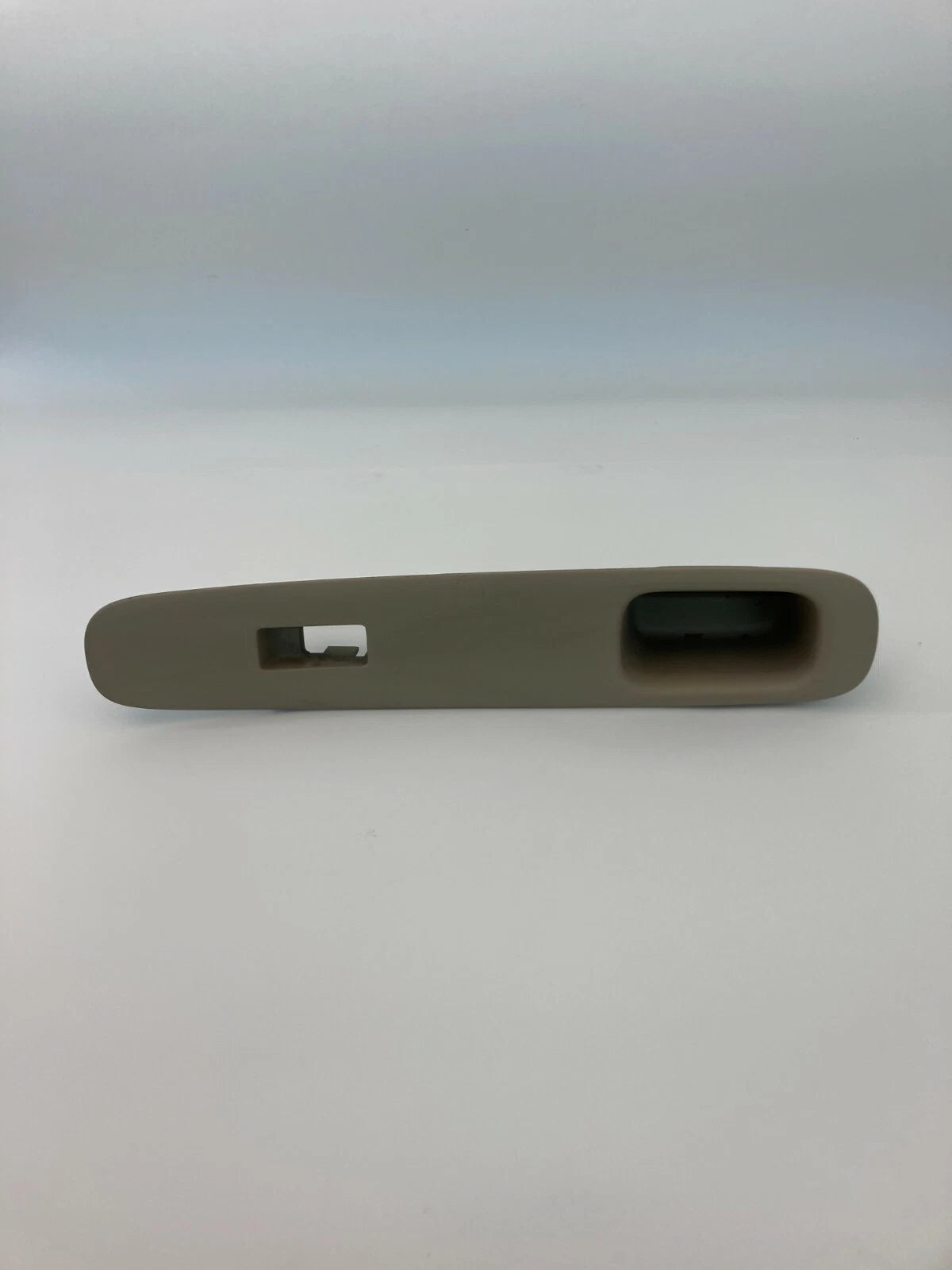 2000-2004 TOYOTA AVALON REAR RIGHT SIDE DOOR POWER WINDOW SWITCH BEZEL ASSEMBLY