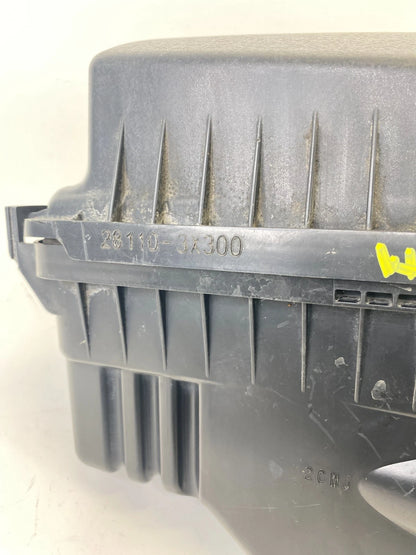 11-16 HYUNDAI ELANTRA 1.8L AIR INTAKE CLEANER BOX HOUSING ASSY 281103X300 OEM