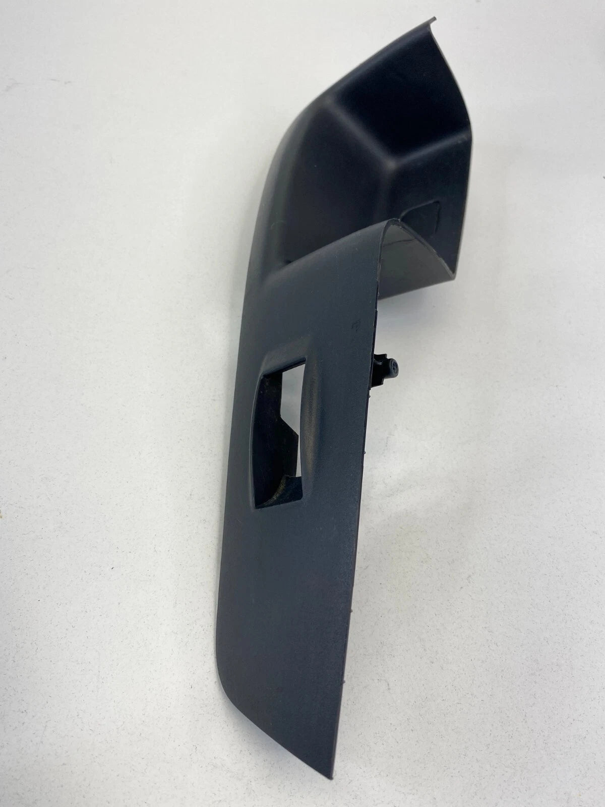 2007-2013 MITSUBISHI OUTLANDER REAR LEFT DOOR WINDOW SWITCH COVER BEZEL SPC01639