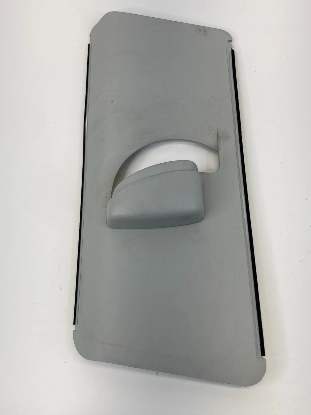 2009-2012 VW CC FRONT LEFT SIDE SEAT BELT ANCHOR COVER B-PILLAR TRIM COVER OEM