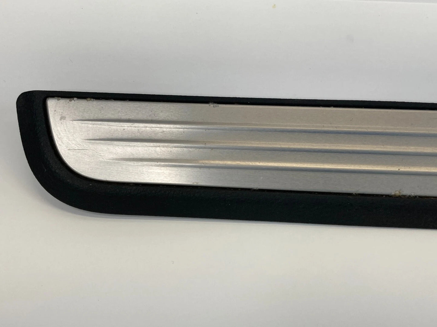 2009-2014 NISSAN MAXIMA FRONT RIGHT SIDE DOOR SILL SCUFF STEP PLATE TRIM OEM
