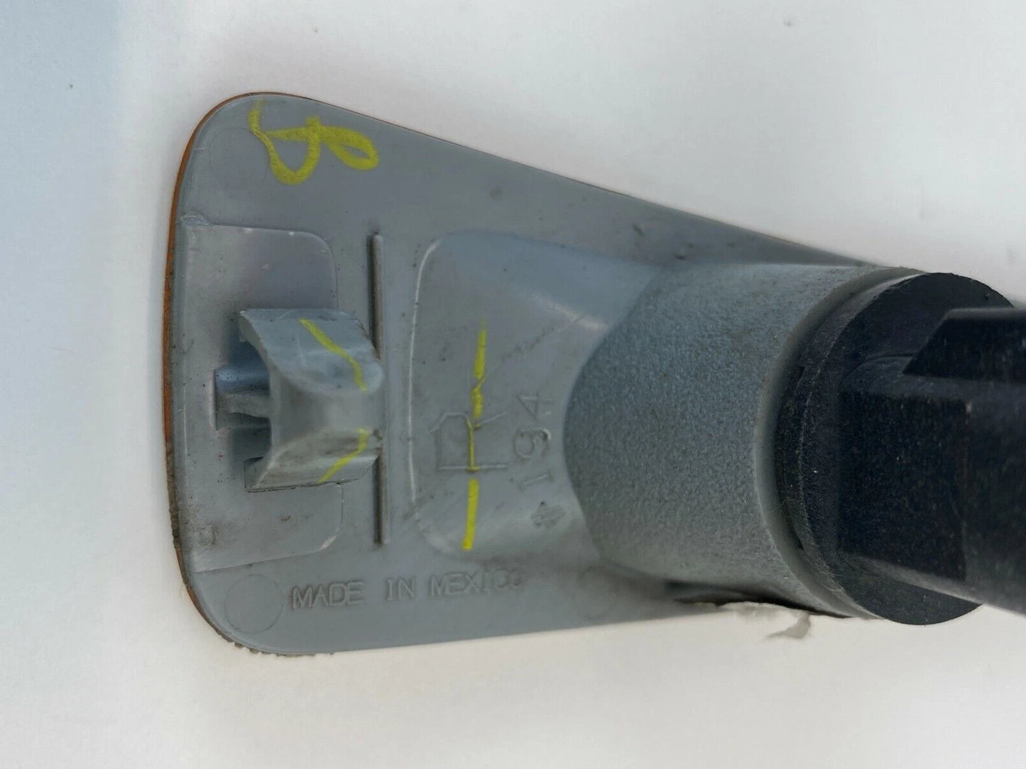 2006-2011 CHEVROLET HHR FRONT BUMPER RIGHT SIDE MARKER LIGHT LAMP 16532496 OEM