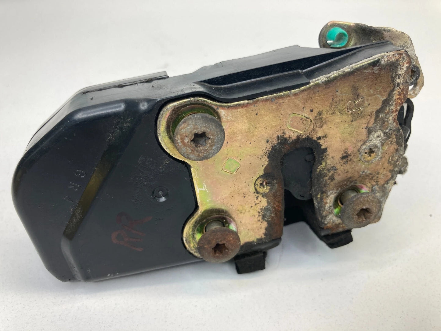 2002-2007 JEEP LIBERTY REAR RIGHT SIDE DOOR LOCK LATCH RELEASE ACTUATOR ASSY OEM