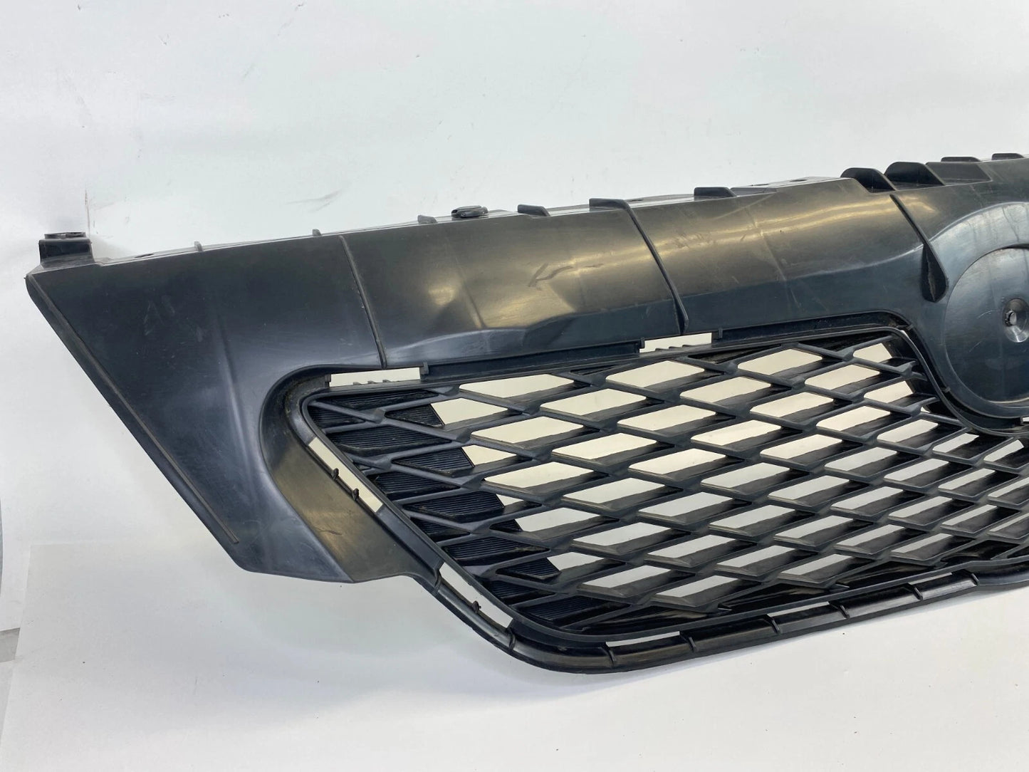 2009 2010 09 10 TOYOTA COROLLA FRONT UPPER BUMPER UPPER GRILL GRILLE AFTERMARKET